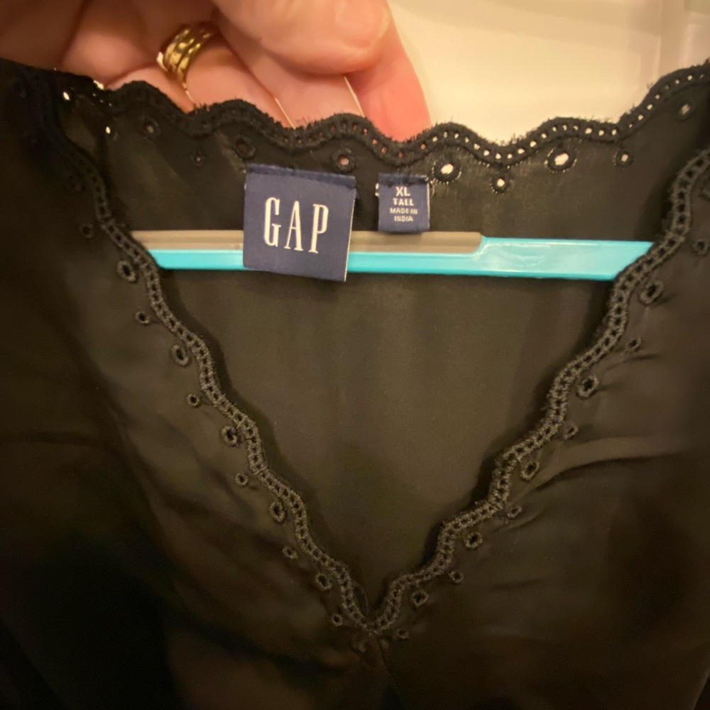 GAP Black Lace-Trim V-Neck Camisole